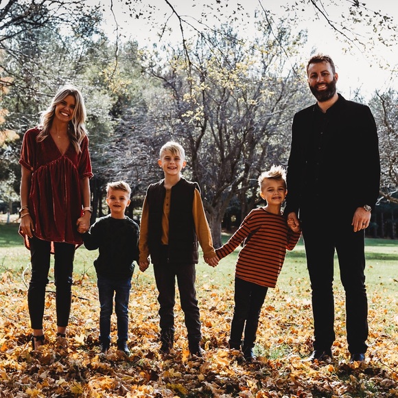 Meet your Posher, Aja - Picture 1 of 1